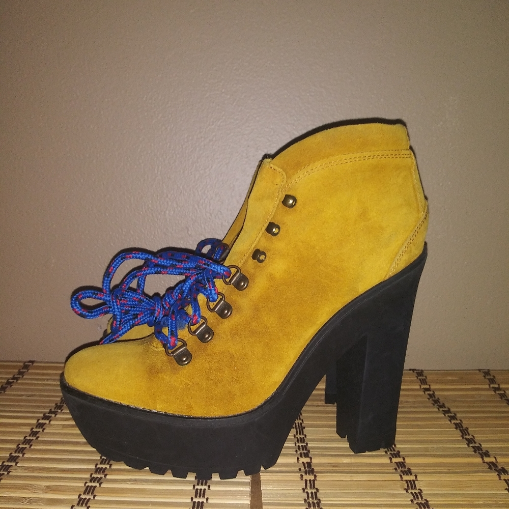 Suede Ralph Lauren Heels